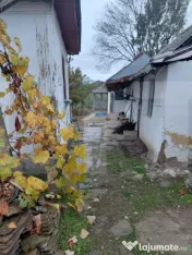 Casă de vânzare 43 mp + Anexa 41 mp, 2142 mp teren - Comun 