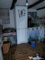 Casă de vânzare 43 mp + Anexa 41 mp, 2142 mp teren - Comun 