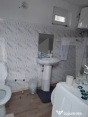 Casă de vânzare 43 mp + Anexa 41 mp, 2142 mp teren - Comun 