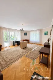 Casă individuală| 200 mp utili | 5 camere | Curte | 2 parc