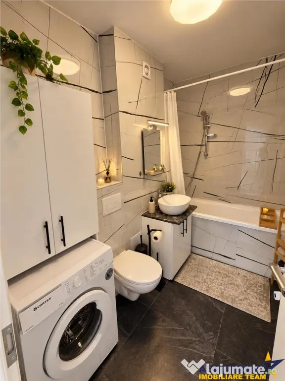 Prima ! Apartament 2 camere, structura frumoasa, terasa, Viv - Brasov (Brasov)