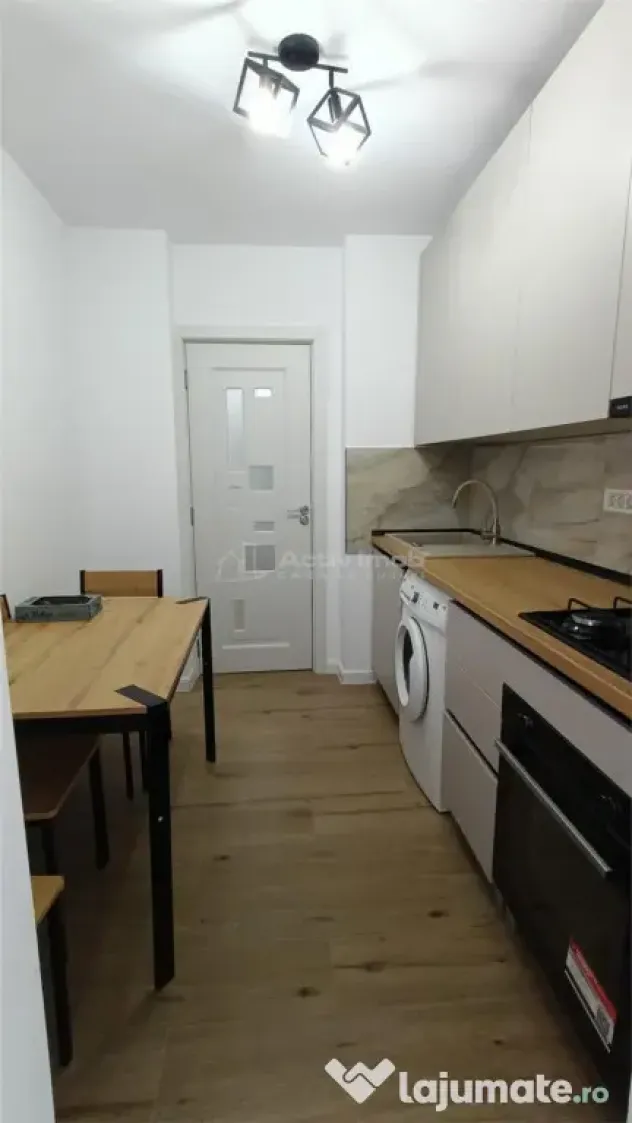Apartament cu 3 camere -Bulevardul Republicii - Ploiesti (Prahova)