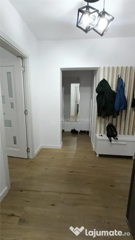 Apartament cu 3 camere -Bulevardul Republicii - Ploiesti (Prahova)