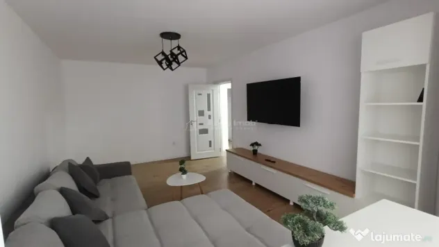 Apartament cu 3 camere -Bulevardul Republicii - Ploiesti (Prahova)