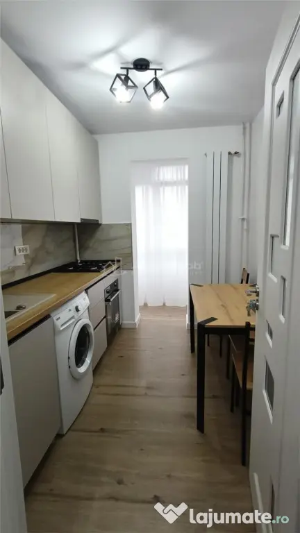 Apartament cu 3 camere -Bulevardul Republicii - Ploiesti (Prahova)