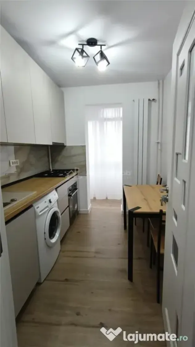 Apartament cu 3 camere -Bulevardul Republicii - Ploiesti (Prahova)