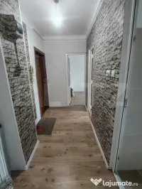 Apartament 3 camere complet renovat, la parter, în inima or 
