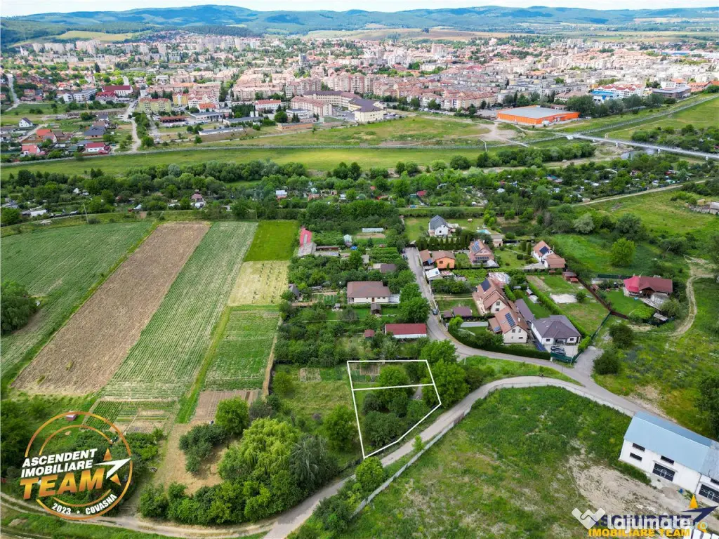 FILM!Teren intravilan autorizatie constructie casa anexe,ari - Sfantu Gheorghe (Covasna)