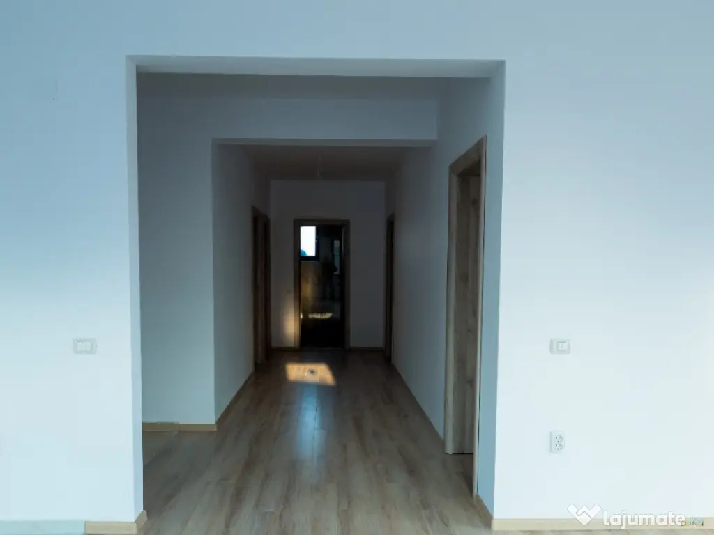 Casa individuala finalizata 4 camere Dimieni-Balotetsi, 510 mp curte