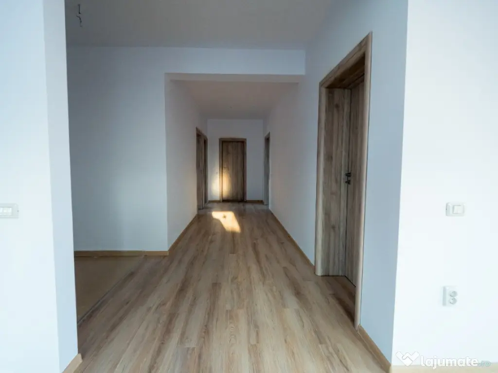 Casa individuala finalizata 4 camere Dimieni-Balotetsi, 510 mp curte