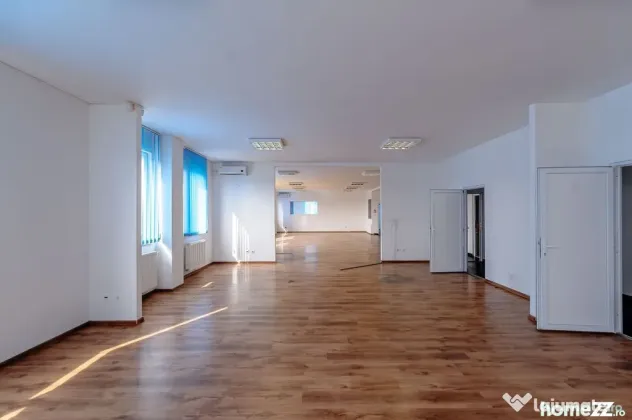 Spațiu comercial 333 mp - Arad (Arad)