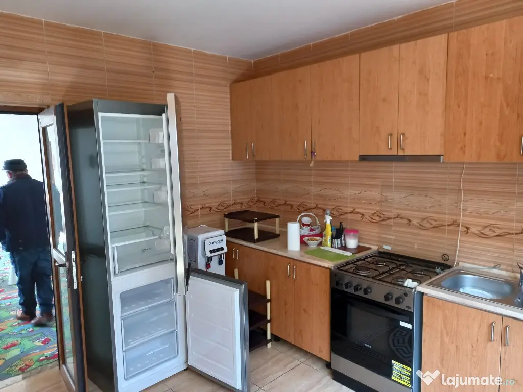 Mihai Bravu, casa spatioasa, 7 camere.