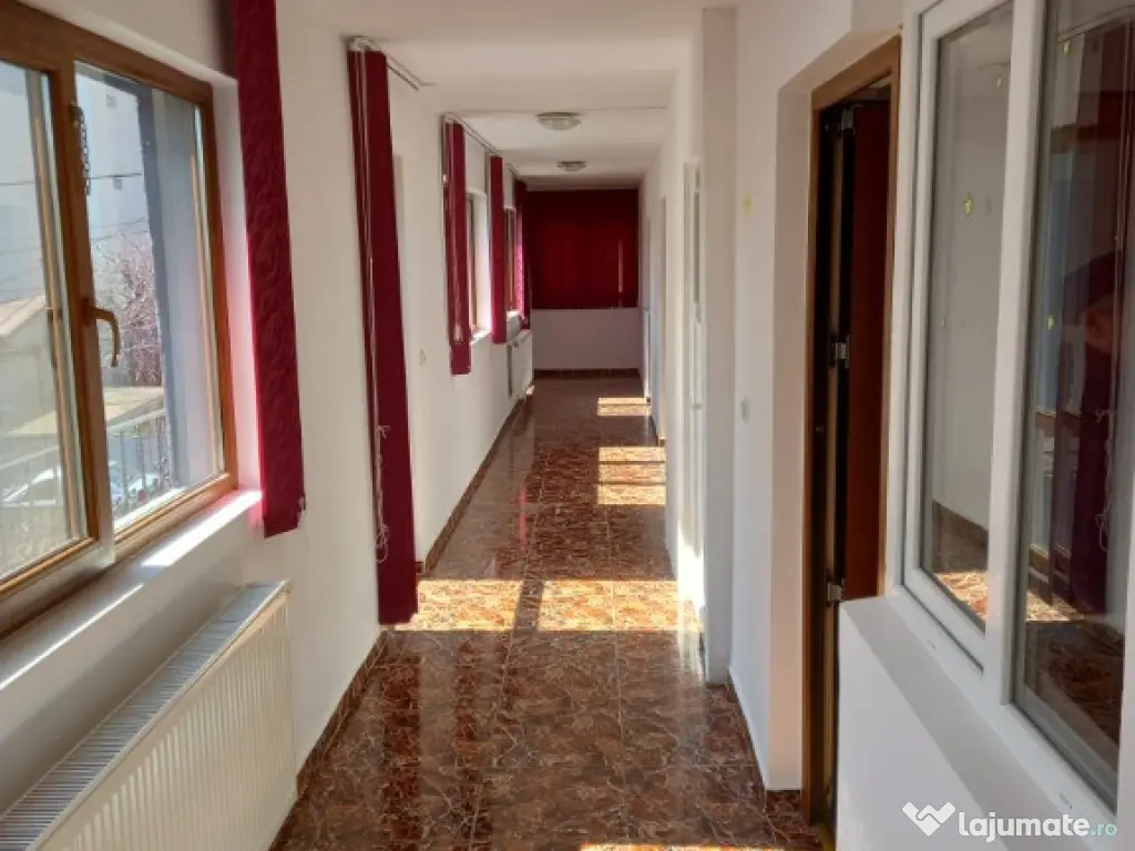 Mihai Bravu, casa spatioasa, 7 camere.