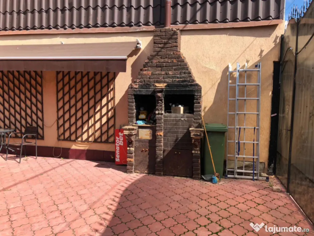 Casa cu spatiu comercial, Ultracentral. P+1+M