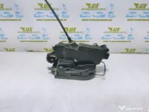 Broasca incuietoare dreapta fata a6397201335  Mercedes-Benz Vito W639