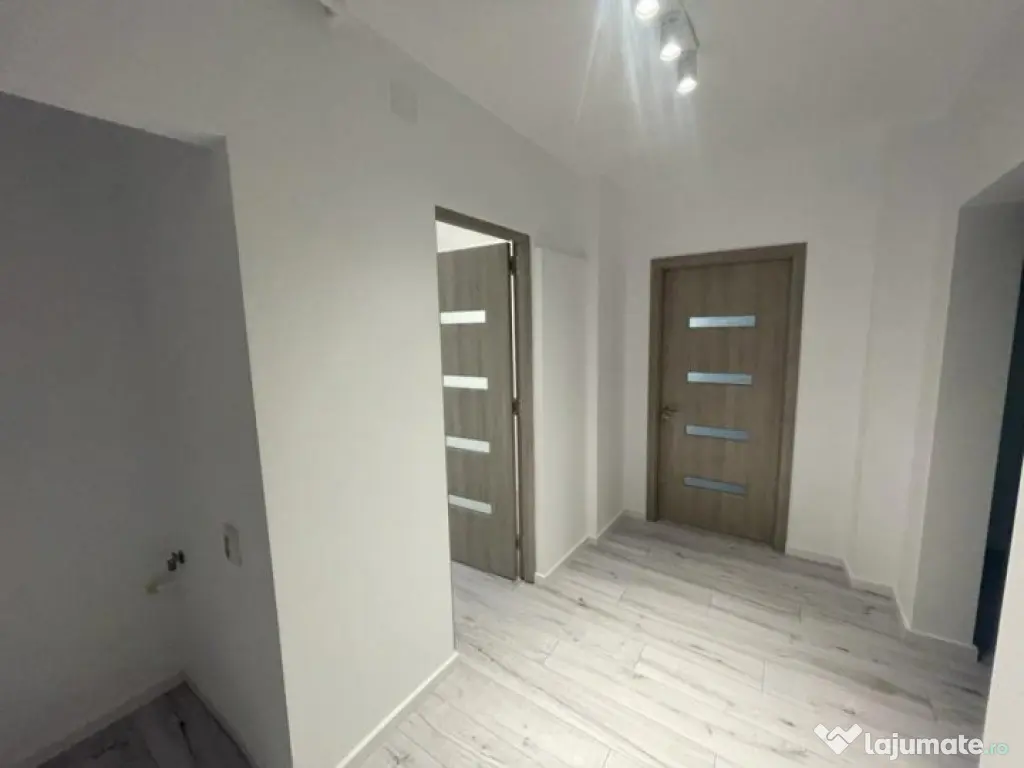 Apartament 3 camere Nerva Traian