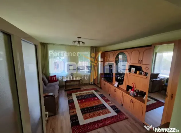 VAND CASA MOBILATA SI UTILATA + GRADINA + TEREN, DEJ