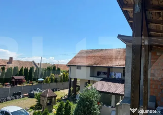 Casa 8 camere 350 mp Utvin aproape de centrul comunei 1760mp