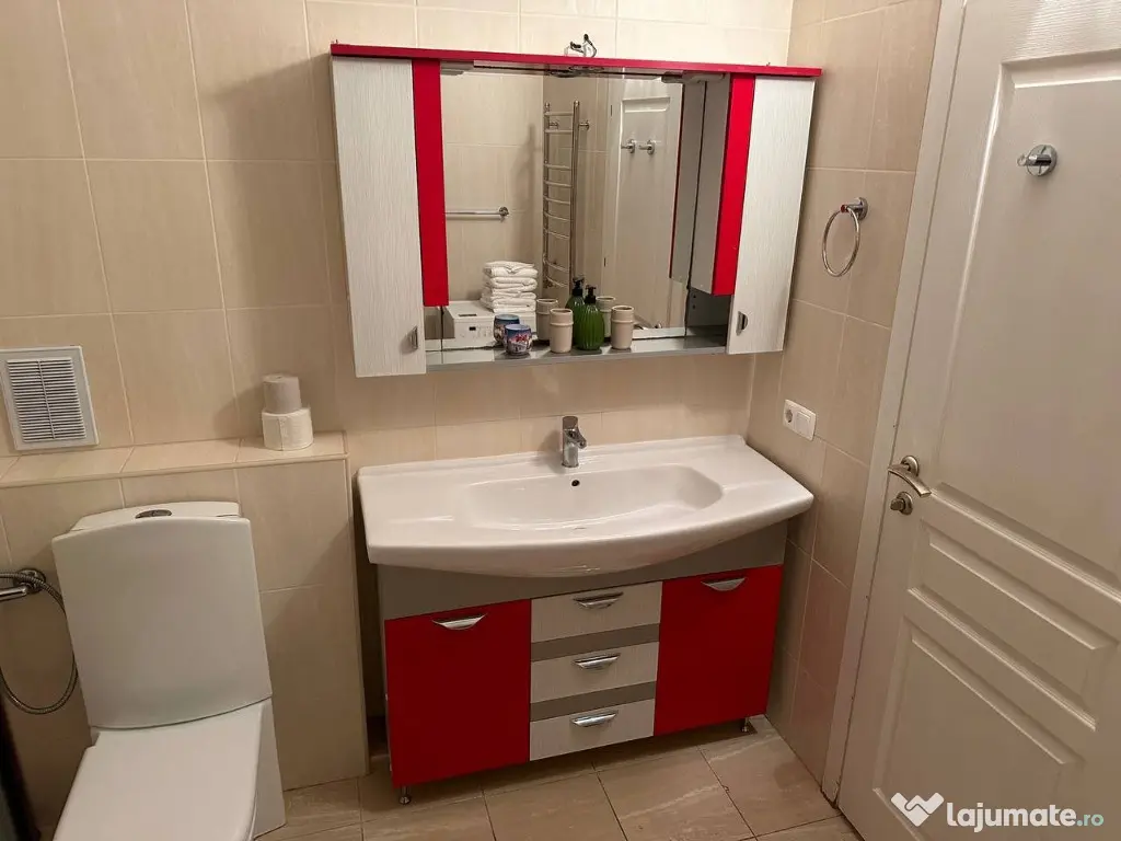 Inchiriez apartament cu 3 camere in cartierul Manastur