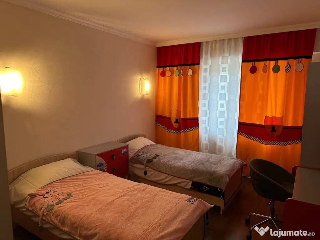 Inchiriez apartament cu 3 camere in cartierul Manastur