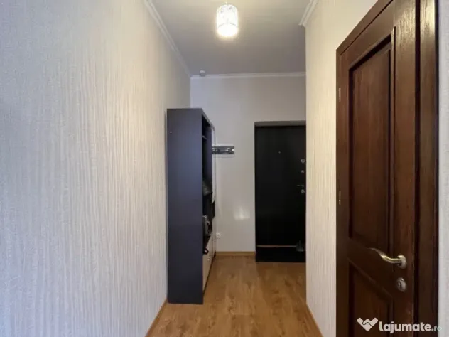 Inchiriez apartament cu o camera in zona Horea