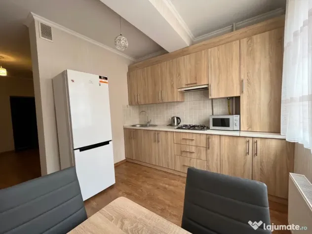 Inchiriez apartament cu o camera in zona Horea