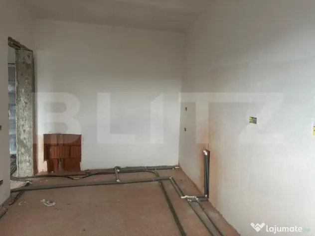Garsoniera , 33 mp utili, zona Bardi Auto