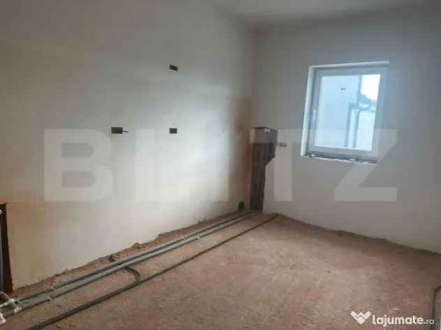 Garsoniera , 33 mp utili, zona Bardi Auto
