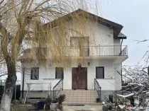 Casă D+P+1 cu teren de 2501mp situată în Craiova în zona