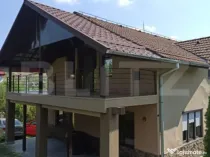 Casa tip vila 8 camere, 350mp, zona Corunca