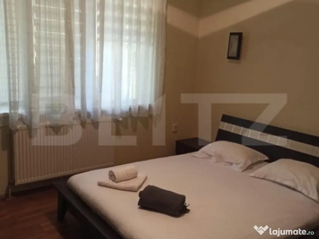 Casa tip vila 8 camere, 350mp, zona Corunca