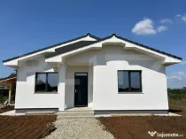 Casa semifinisata cu garduri la doar 15 km de Oradea