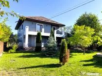 Casa 4 camere, 200 mp util, 1300 mp teren in proprietate, Sc