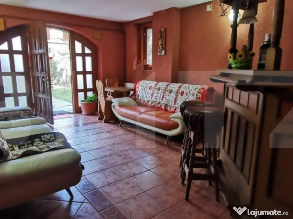 Pensiune 6 camere duble + 1 apartament + garsoniera Sinaia