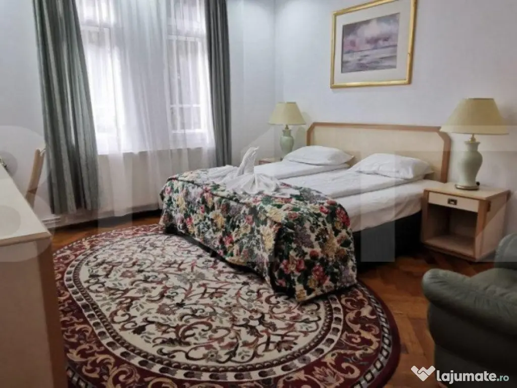 Pensiune 6 camere duble + 1 apartament + garsoniera Sinaia