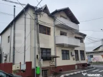 Casă/Vilă suprafată utilă 547mp, P + Etaj, Zonă Central