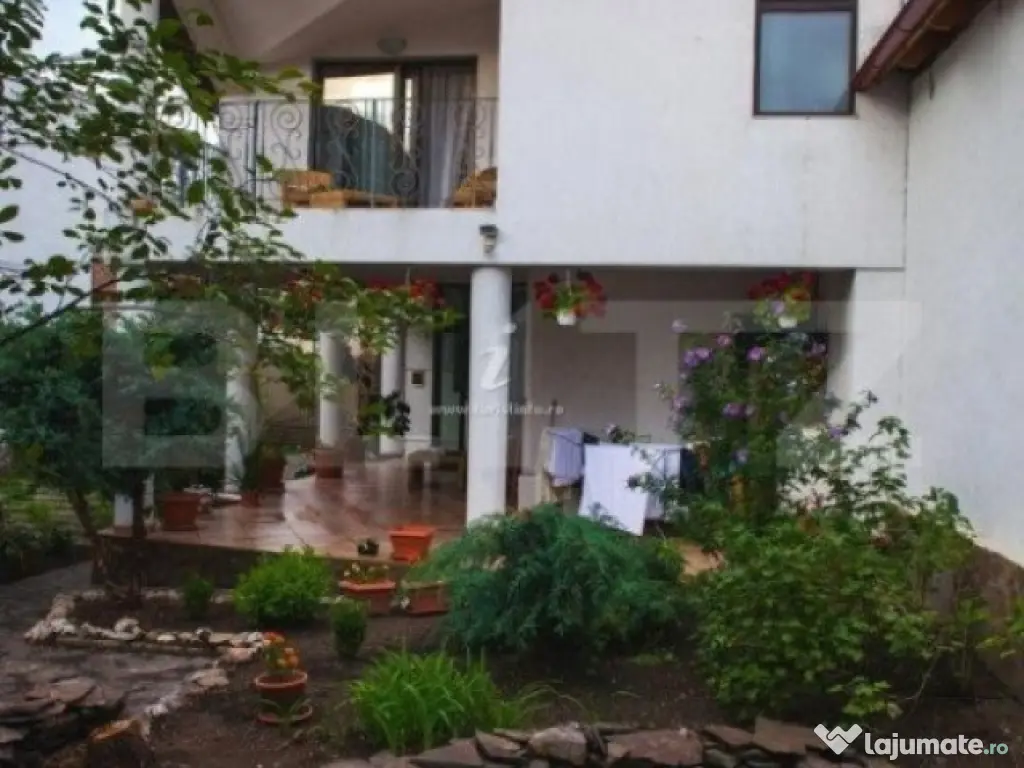 Casa / Vila, 240 mp, zona Cristian Brasov