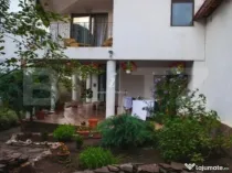 Casa / Vila, 240 mp, zona Cristian Brasov