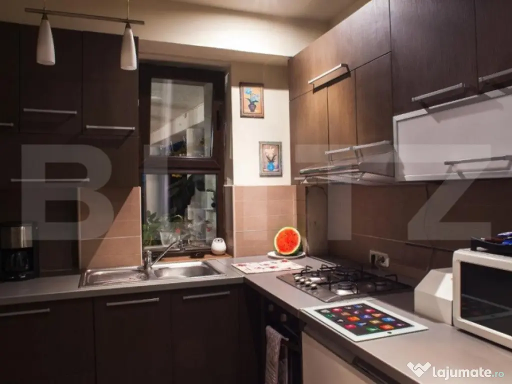 Casa / Vila, 240 mp, zona Cristian Brasov