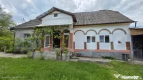 Casa 3 camere, 100 mp, teren, 2000 mp, zona Vest