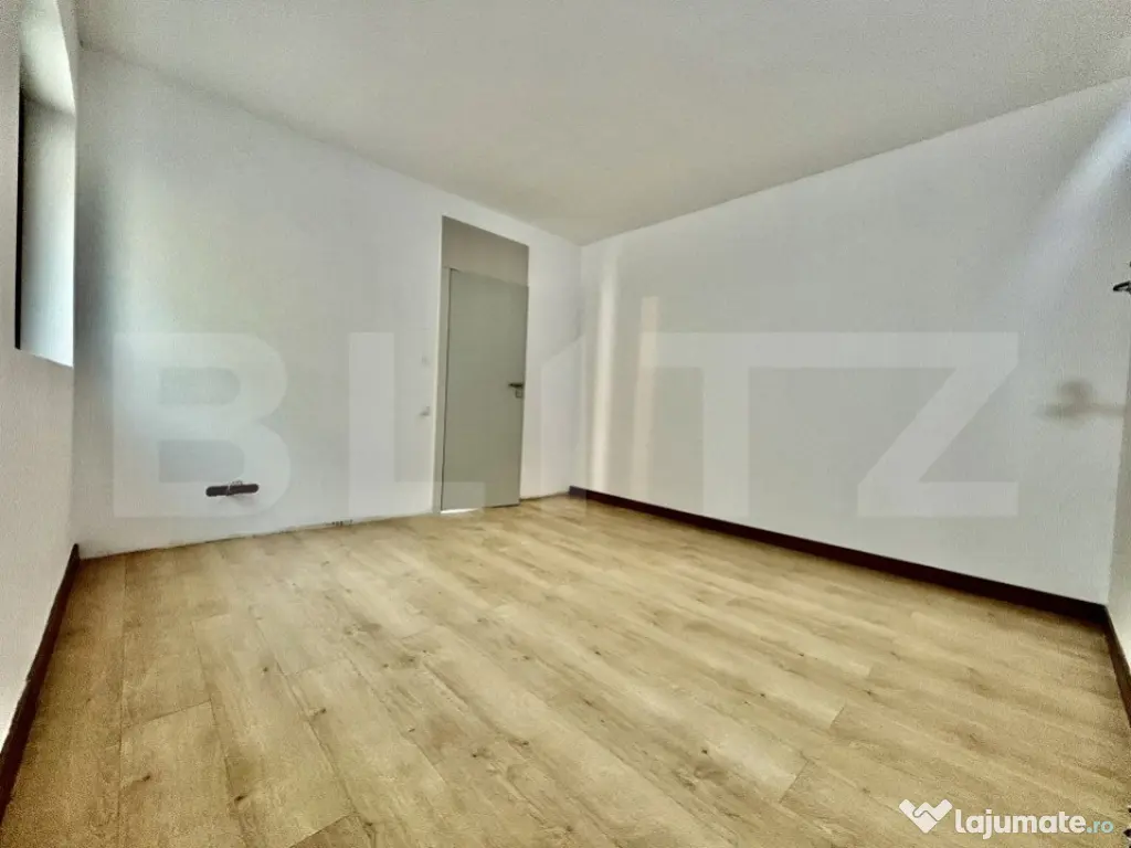 Apartament 4 camere 2 bai, 120mp, terasa 70mp, etaj intermed