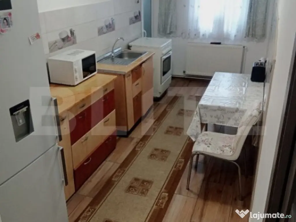Apartament 3 camere zona Bartolomeu 74 mp