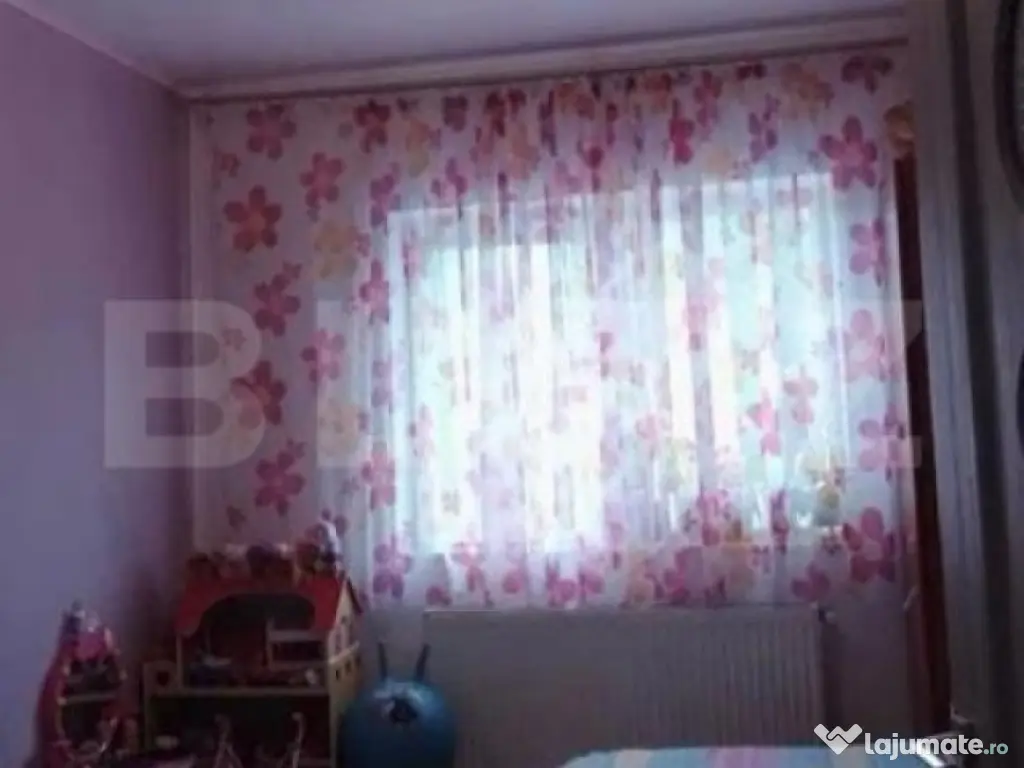 Apartament 3 camere zona Bartolomeu 74 mp