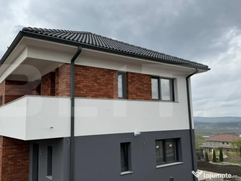 Duplex, ansamblu premium, 150 mp, Dezmir