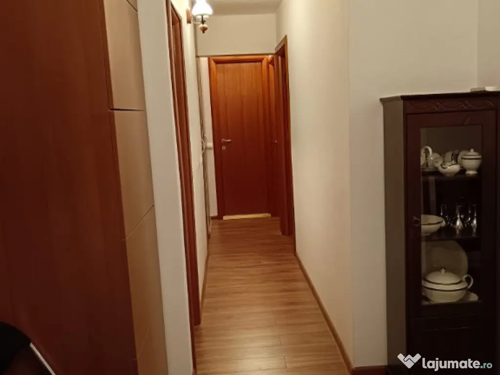 Mega Mall, Ap[artament 3 camere,Renovat!