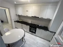 Apartament 2 camere, etaj 3, renovat, zona Sala Polivalenta