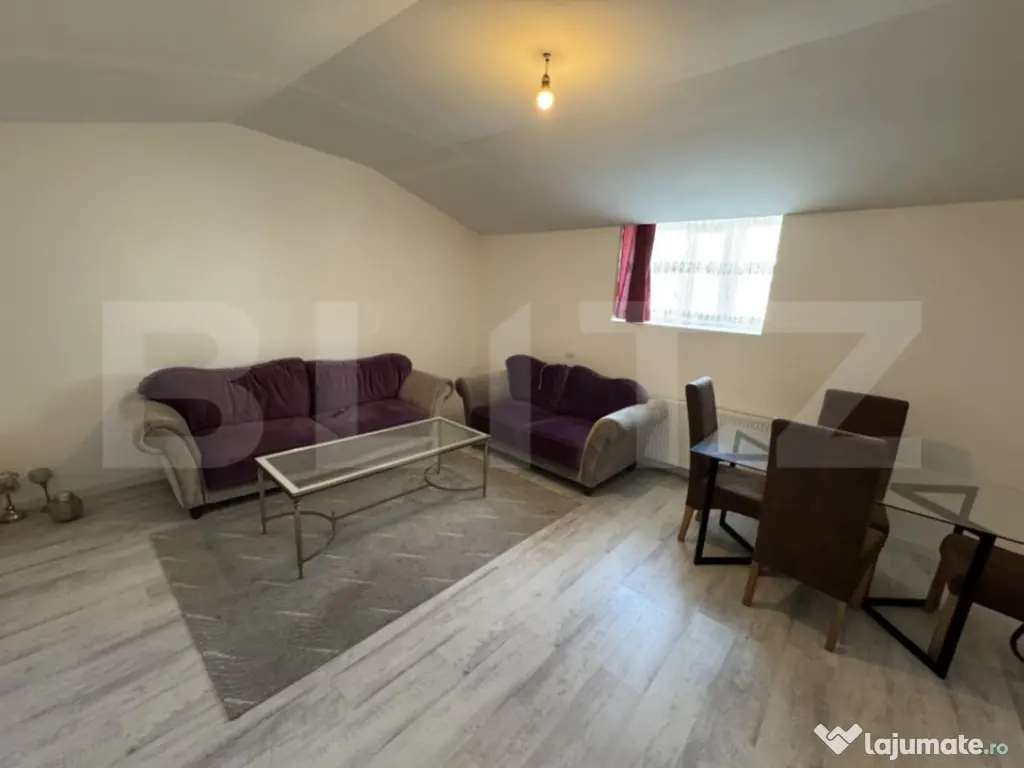 Apartament 2 camere, semidecomandat, curte 50mp Zona Casa St