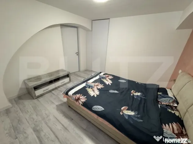 Apartament 2 camere, semidecomandat, curte 50mp Zona Casa St - Craiova (Dolj)