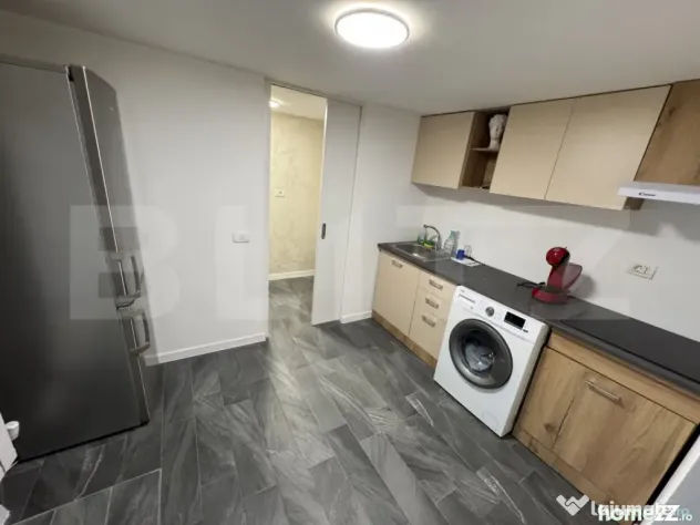 Apartament 2 camere, semidecomandat, curte 50mp Zona Casa St - Craiova (Dolj)