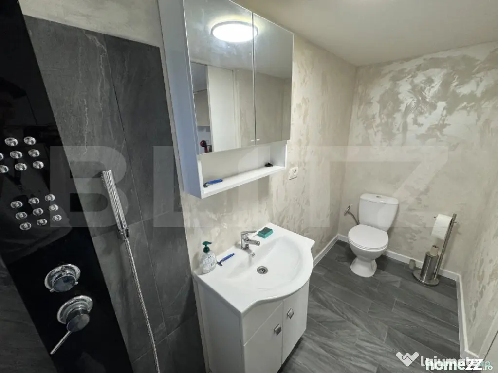 Apartament 2 camere, semidecomandat, curte 50mp Zona Casa St - Craiova (Dolj)